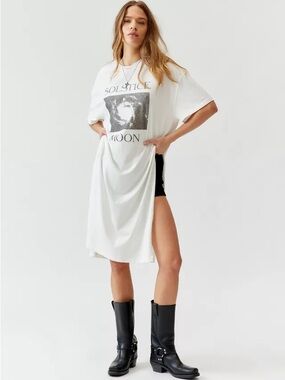 Urban Outfitters Celestial Boho Graphic T-Shirt Dress Solstice Moon Print S/M